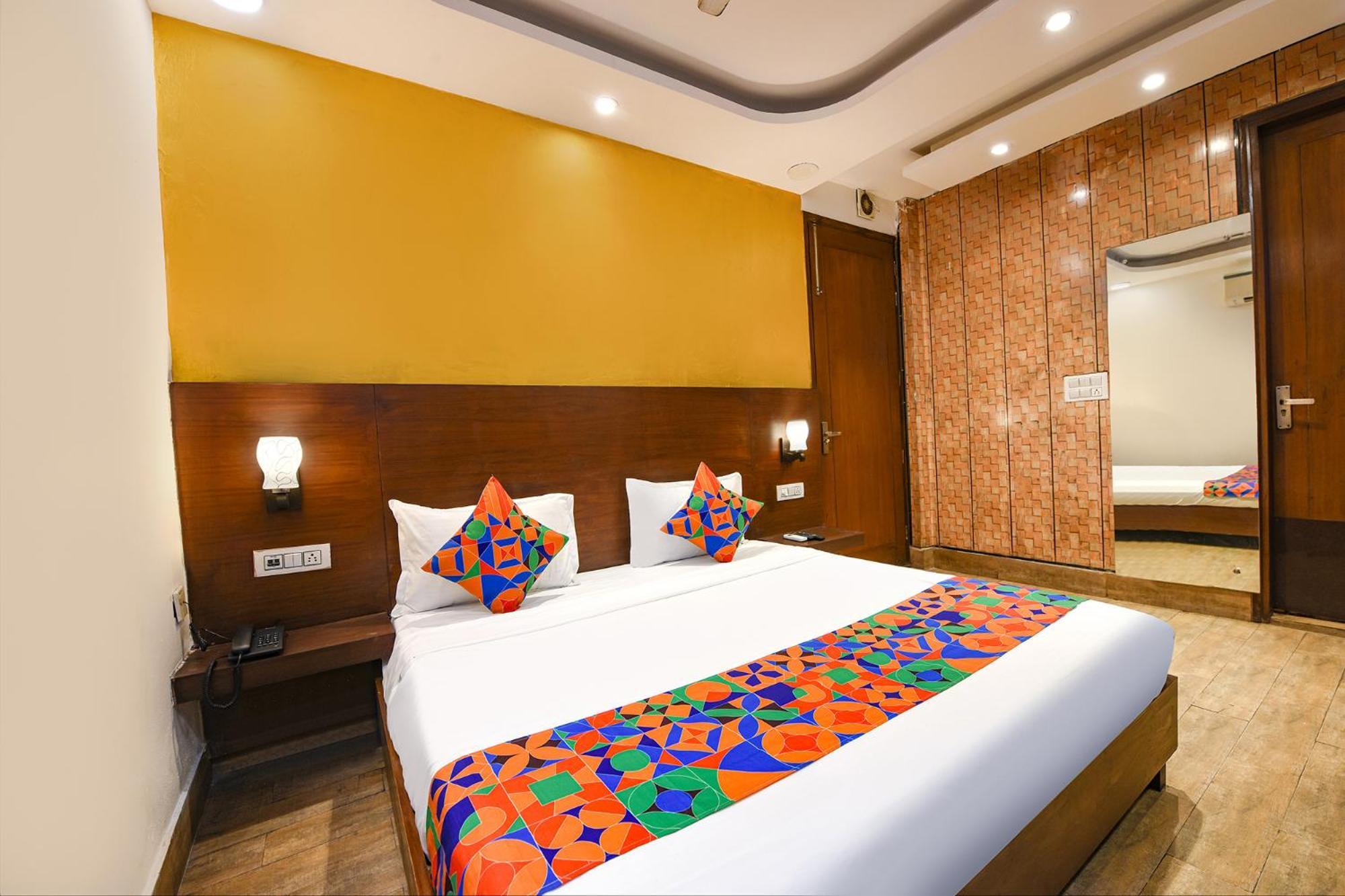 ניו דלהי Fabhotel Under Bridge מראה חיצוני תמונה