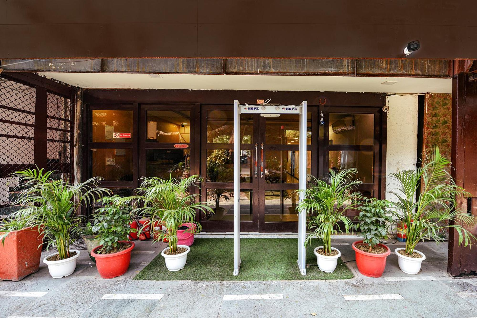 ניו דלהי Fabhotel Under Bridge מראה חיצוני תמונה