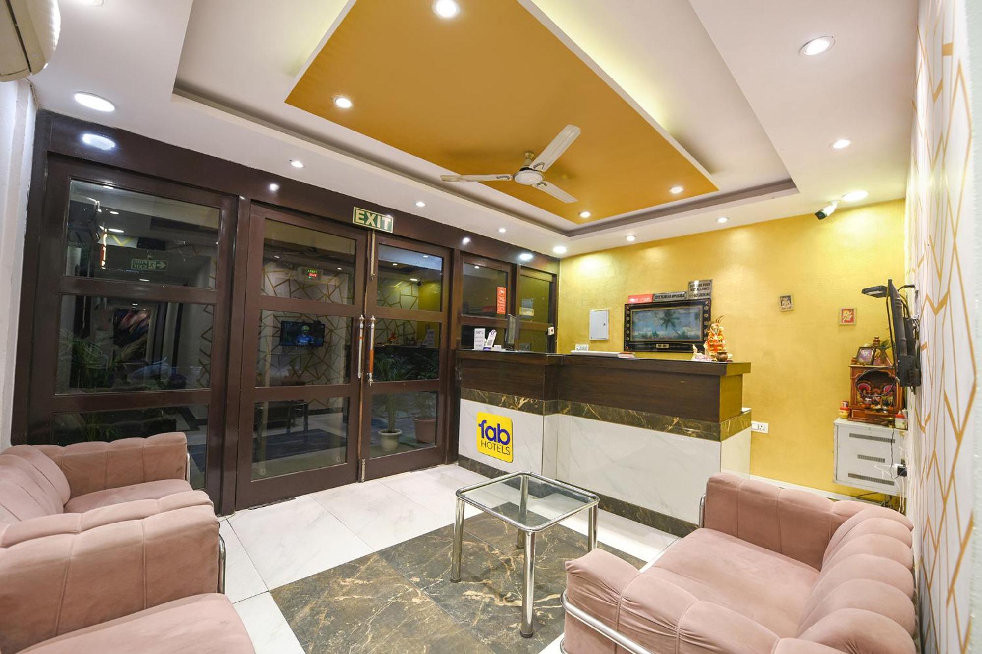ניו דלהי Fabhotel Under Bridge מראה חיצוני תמונה