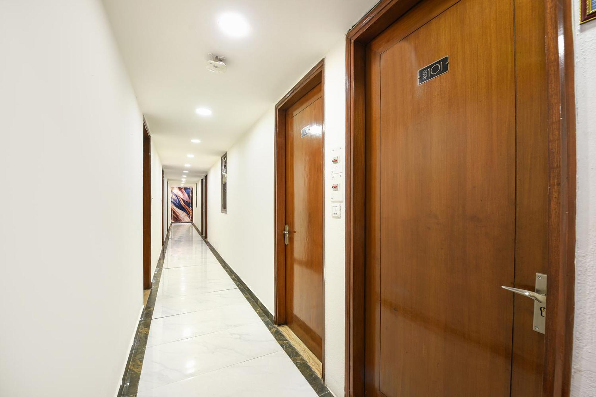 ניו דלהי Fabhotel Under Bridge מראה חיצוני תמונה
