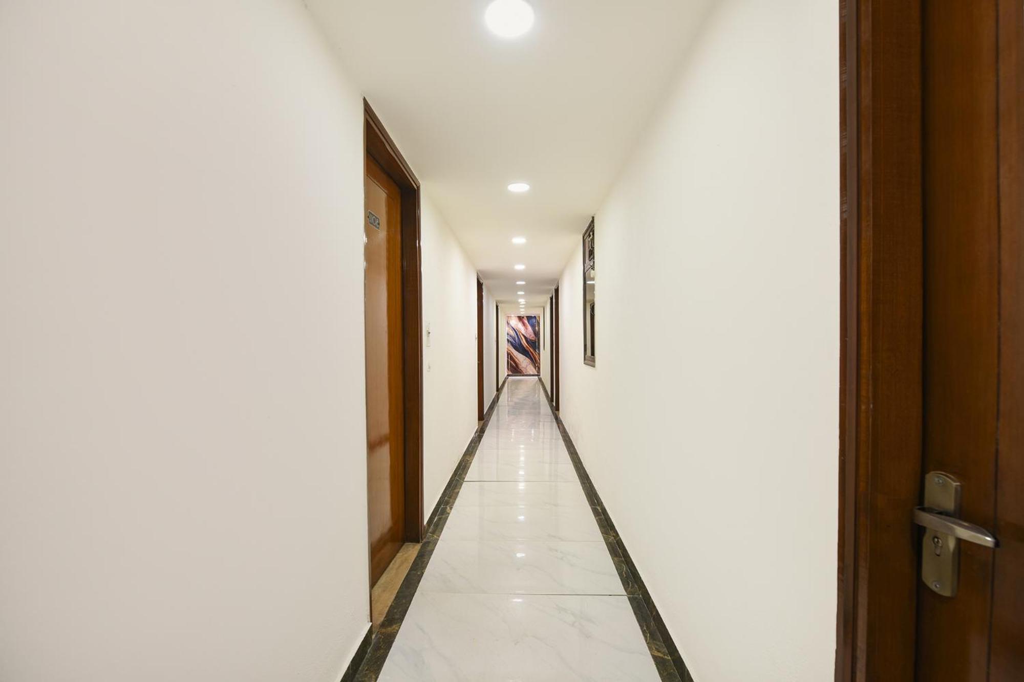 ניו דלהי Fabhotel Under Bridge מראה חיצוני תמונה